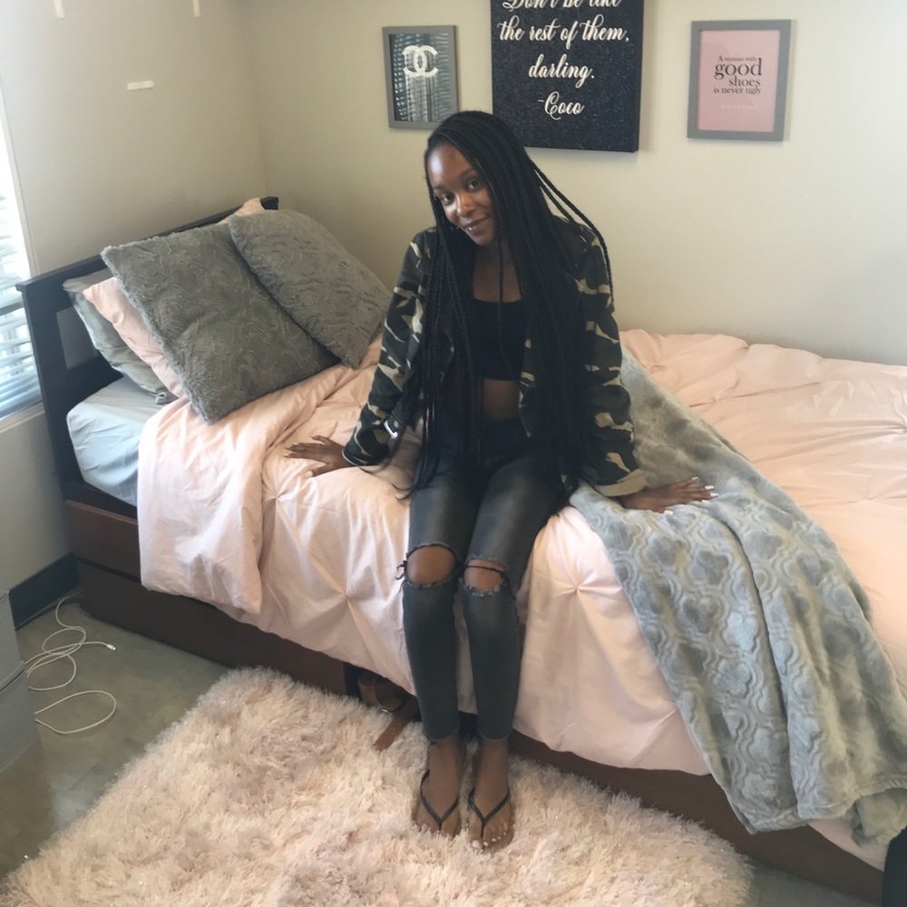 Meet your Posher, Blake